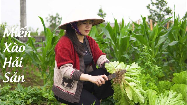 Bếp nhà...