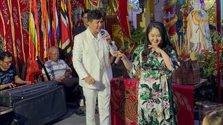 Vợ chồng nghệ sĩ cải lương...